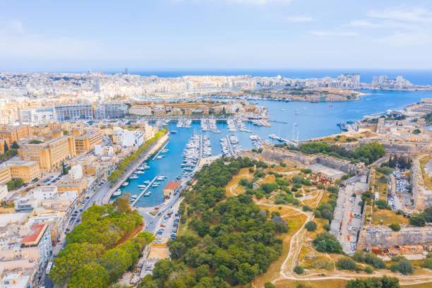 A Lovely 3 Bedroom, 3 Baths Home In The Centre Of Gzira By 360 Estates Exterior foto